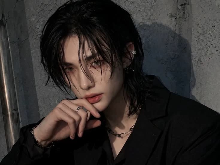 Hwang Hyunjin  thumbnail
