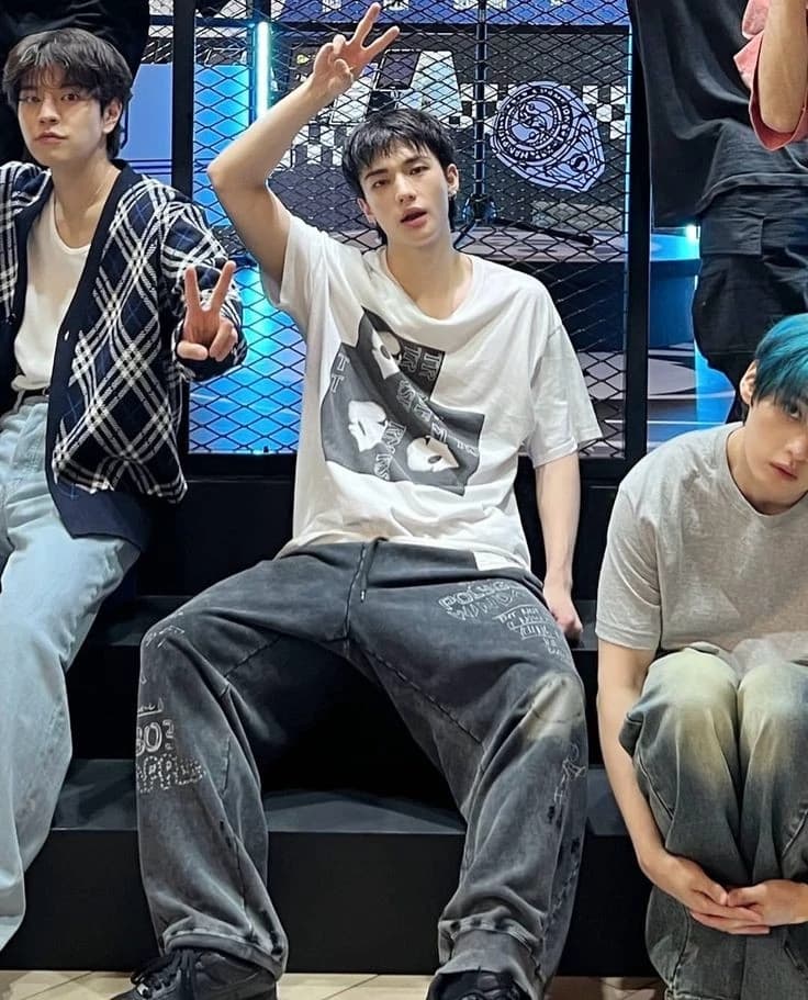 Hyunjin thumbnail