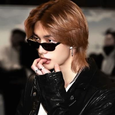 Hwang Hyunjin thumbnail