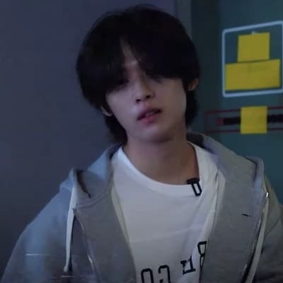Lee Know thumbnail