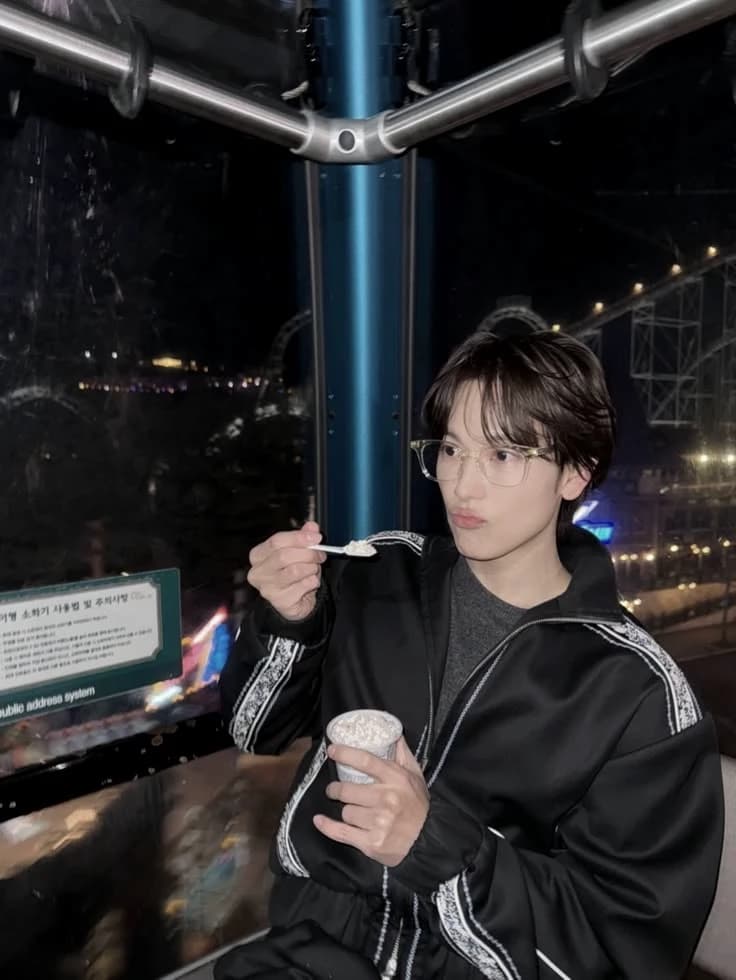 Yim Si-wan  thumbnail