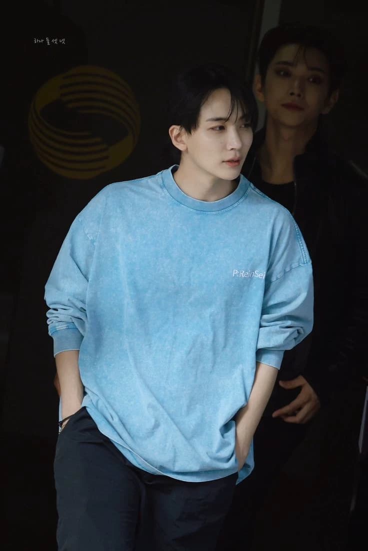 Yoon jeonghan thumbnail