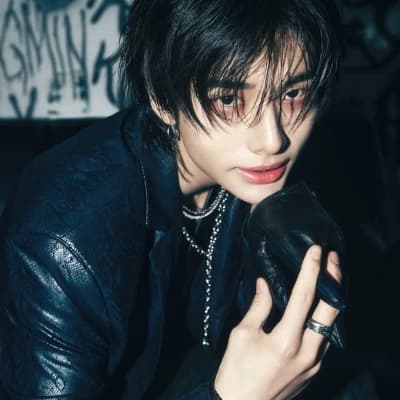Hwang Hyunjin thumbnail