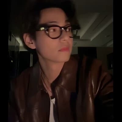 Kim Taehyung thumbnail