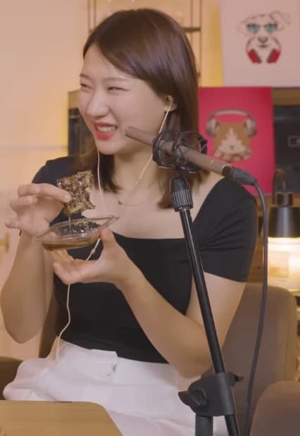 Soy The Korean Girl thumbnail