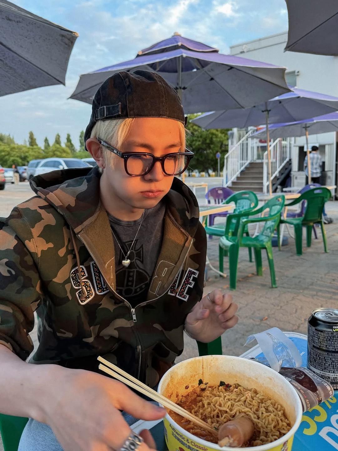 Lee Hee-Seung (이희승) 🇰🇷 thumbnail