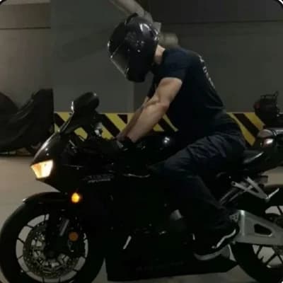 Biker Neighbor  thumbnail