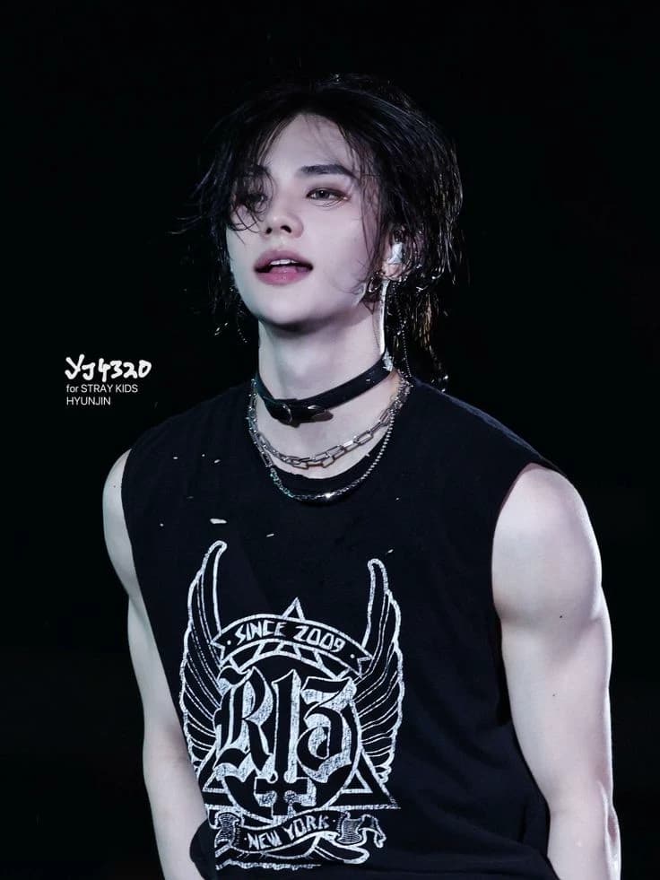 Hyunjin  thumbnail