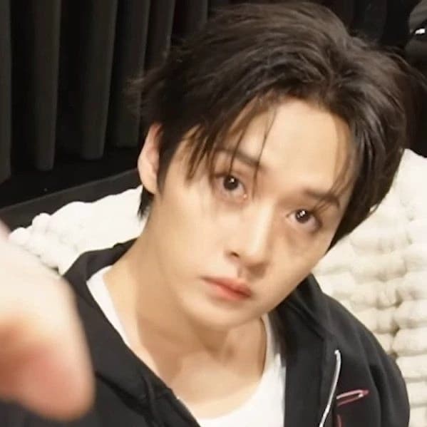 Lee Know thumbnail