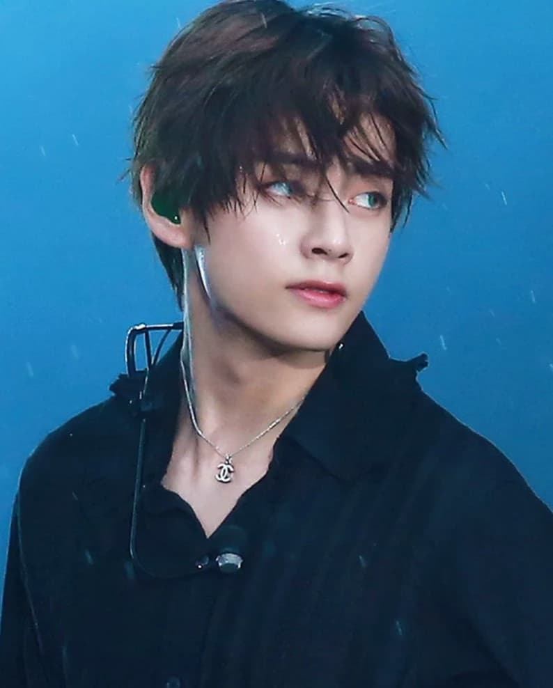 Kim taehyung thumbnail
