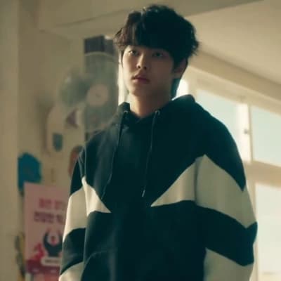 Lee Hyun Woo thumbnail