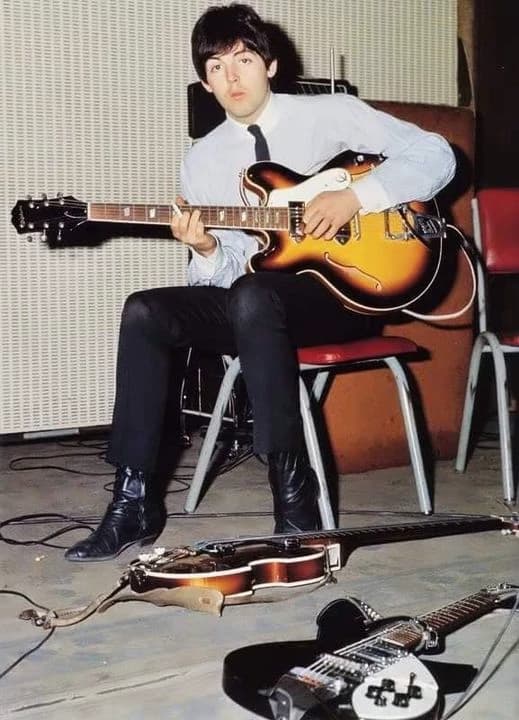 Paul McCartney (The Beatles) thumbnail