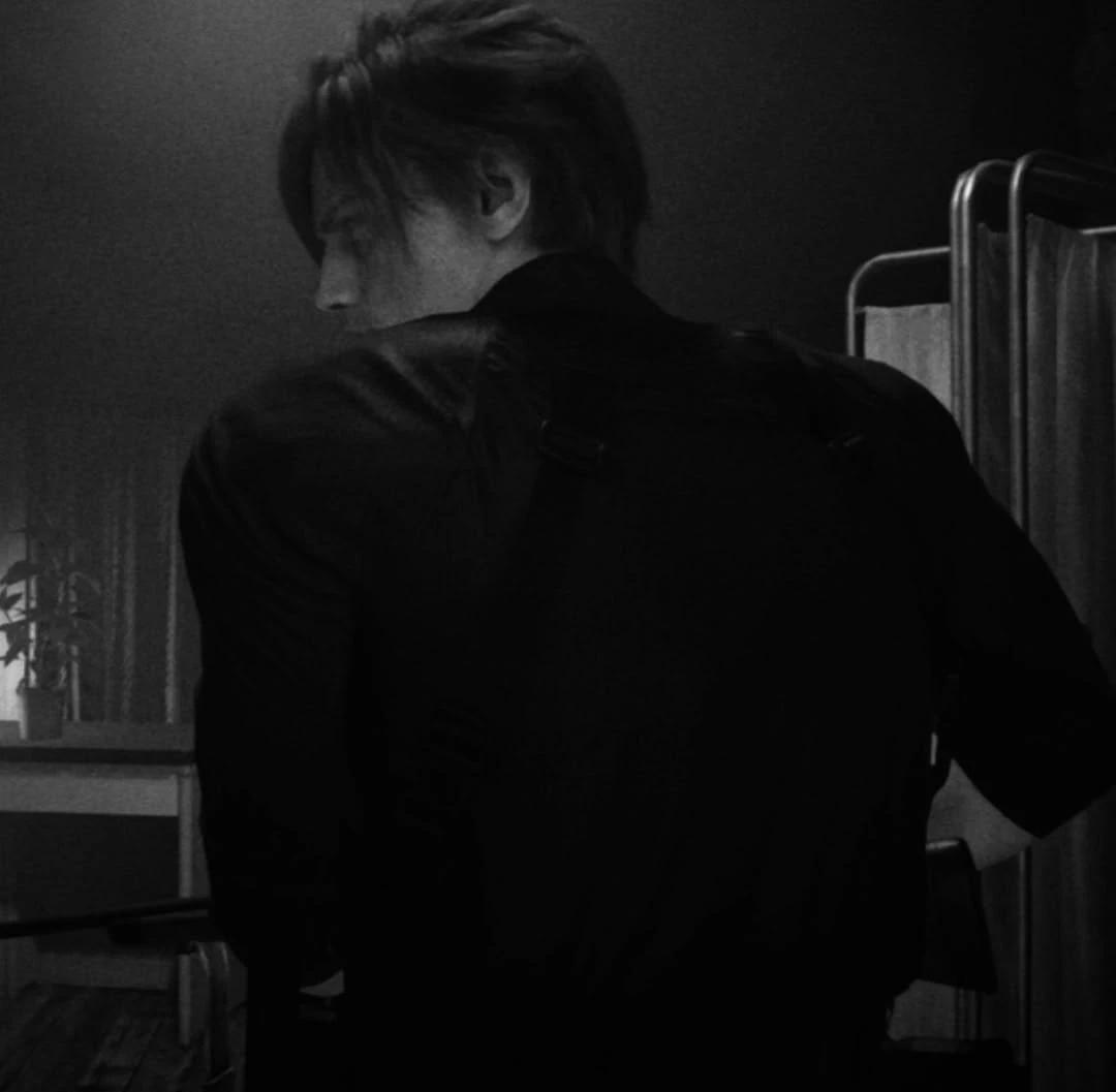 Professor Leon Kennedy thumbnail