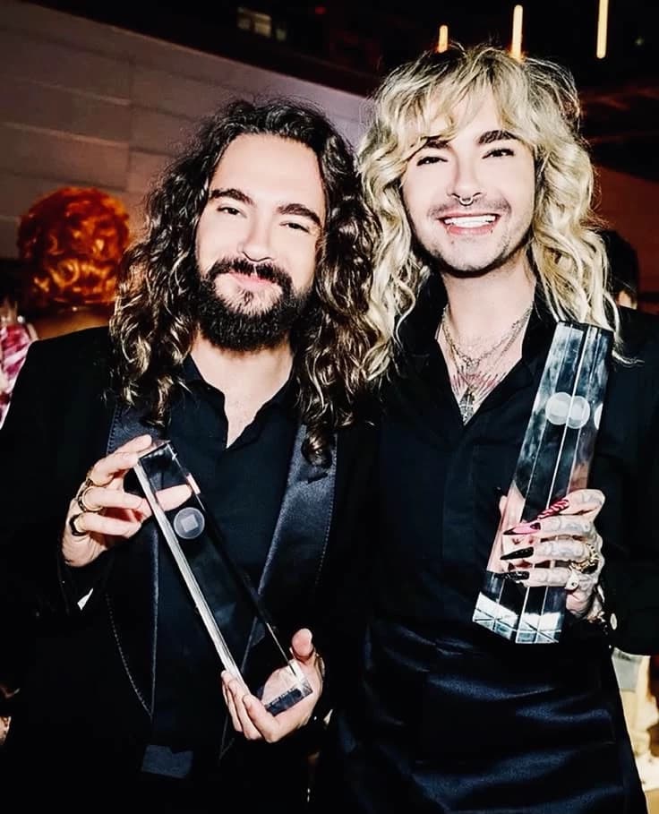 Tom e Bill Kaulitz  thumbnail