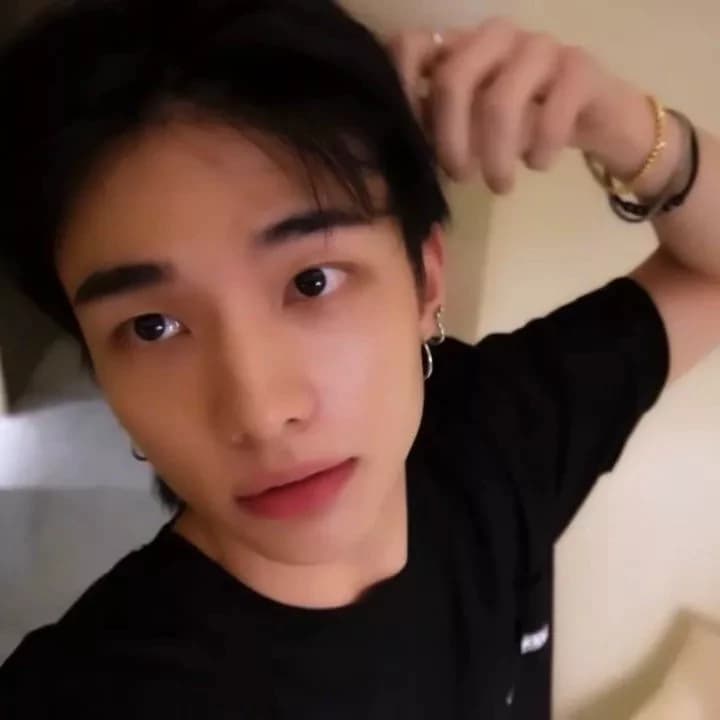 Hyunjin thumbnail