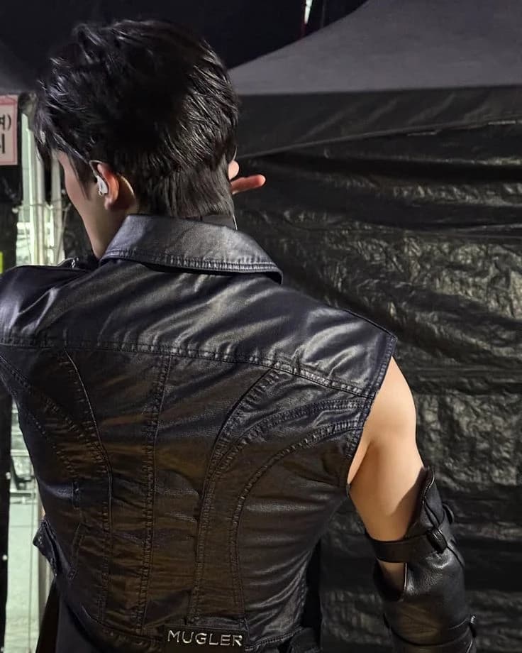 LEE JENO thumbnail