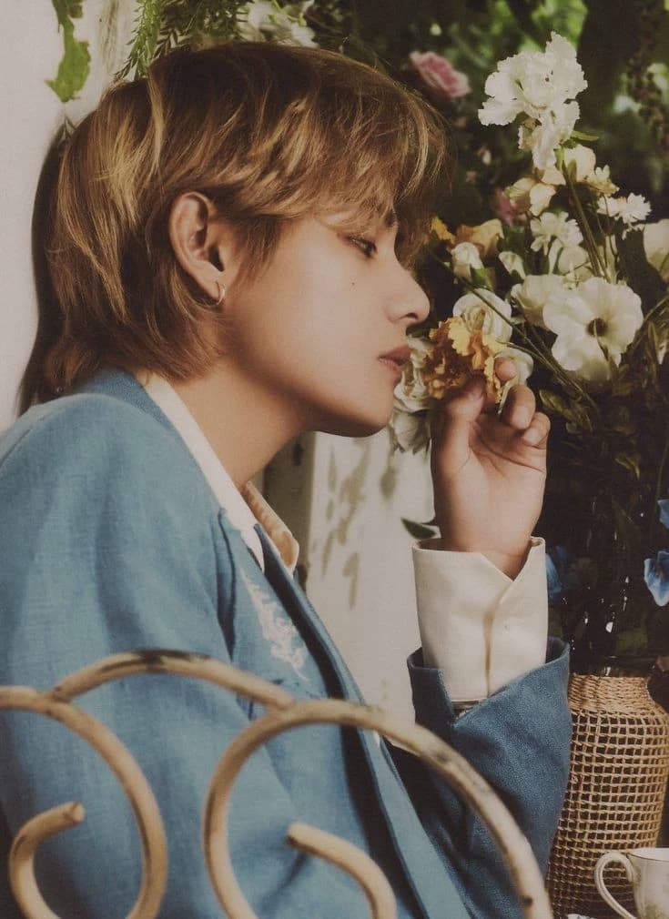 Kim Taehyung thumbnail