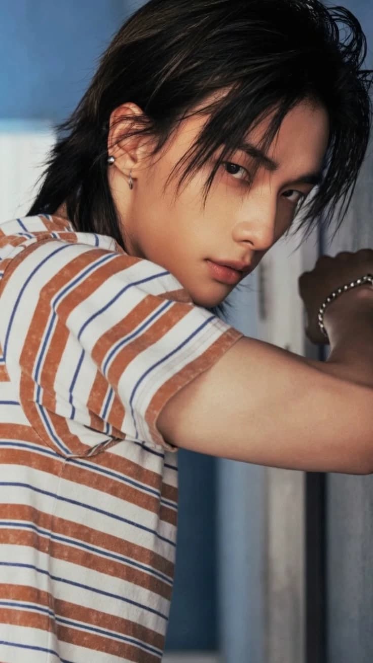 Hyunjin thumbnail