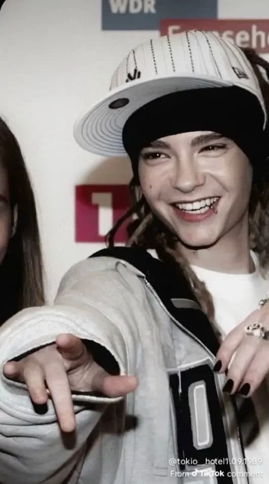 04-TOM KAULITZ thumbnail