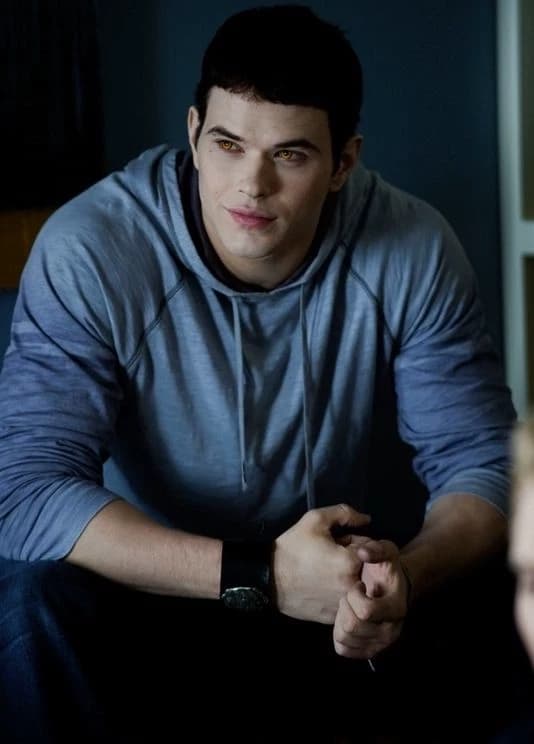 Emmett Cullen thumbnail