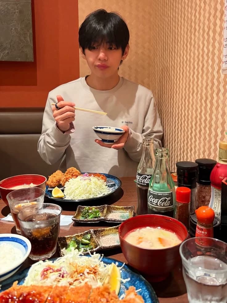 Taehyung  thumbnail