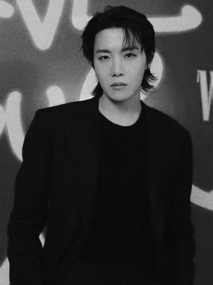 Hoseok  thumbnail