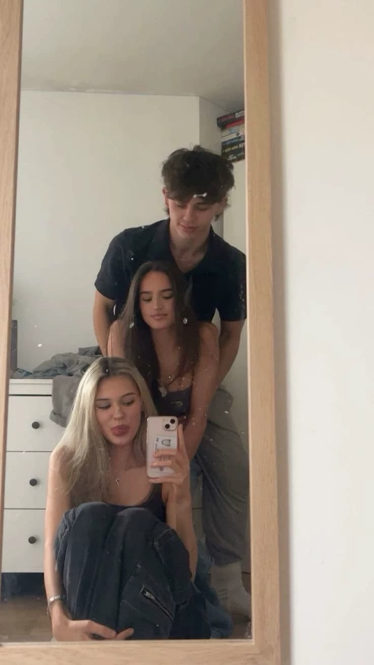   Ella es Eva  luna i  marco  thumbnail