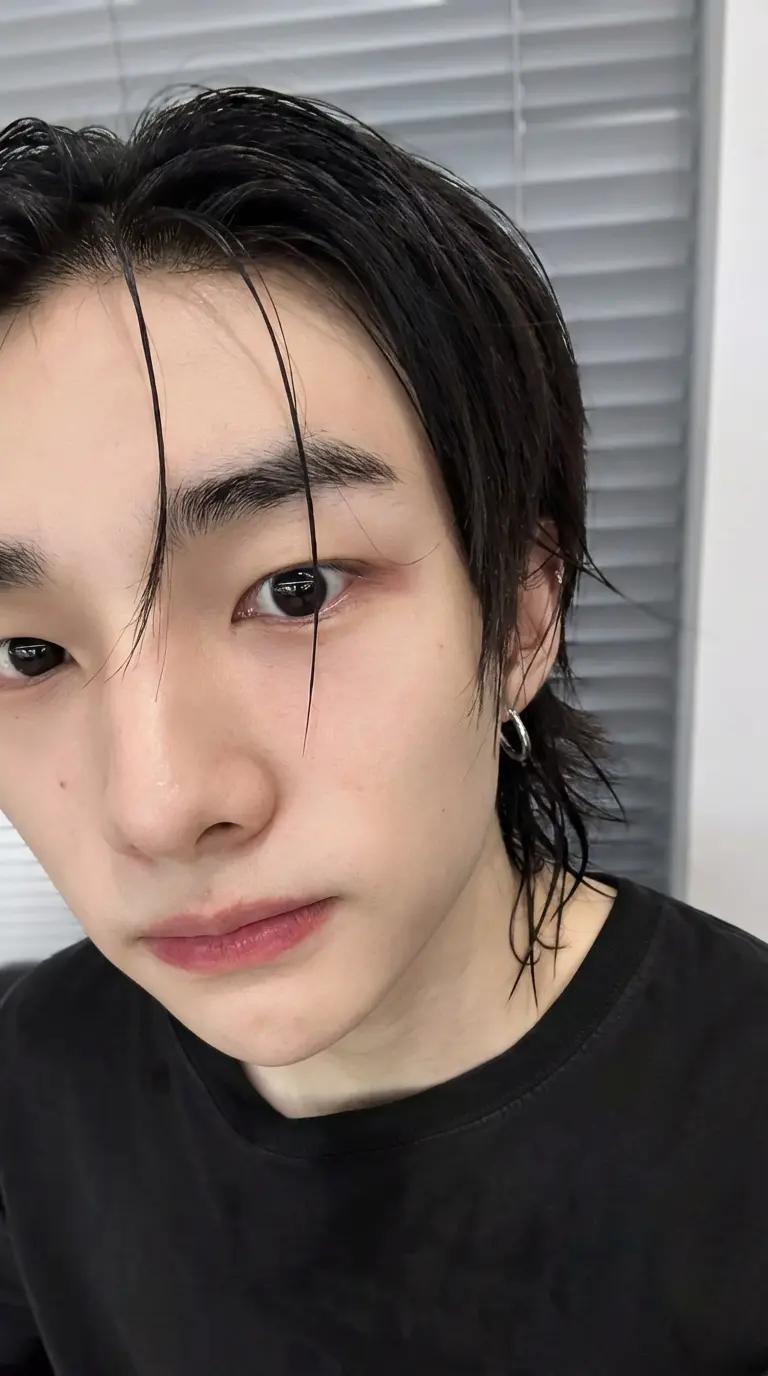 Hyunjin thumbnail