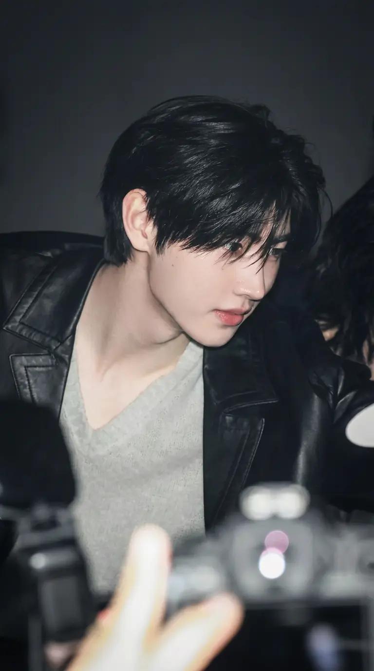 Sunghoon  thumbnail