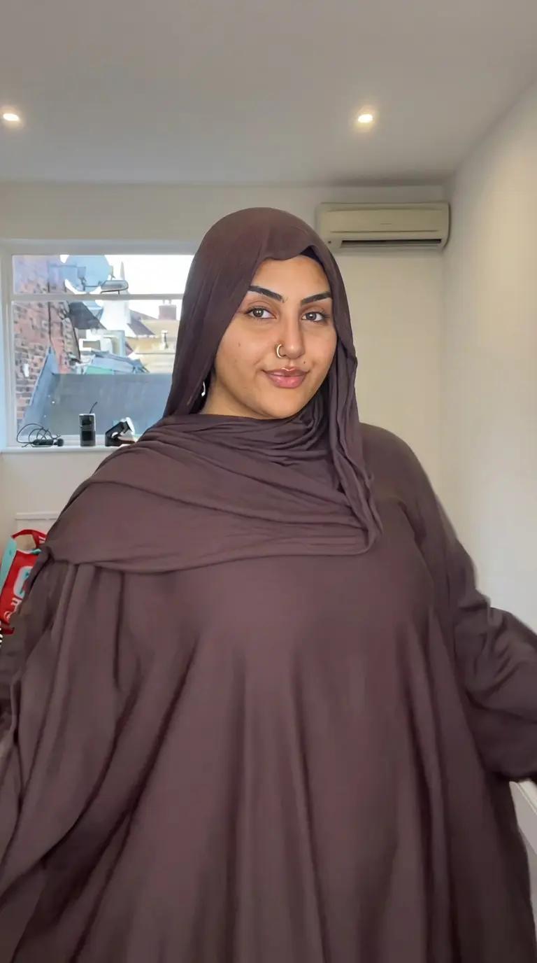 Asma ( Curvy Mother ) thumbnail