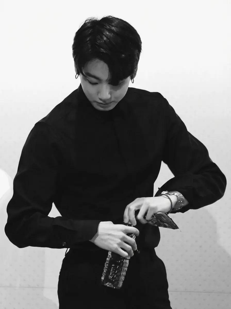 Jeon Jungkook thumbnail