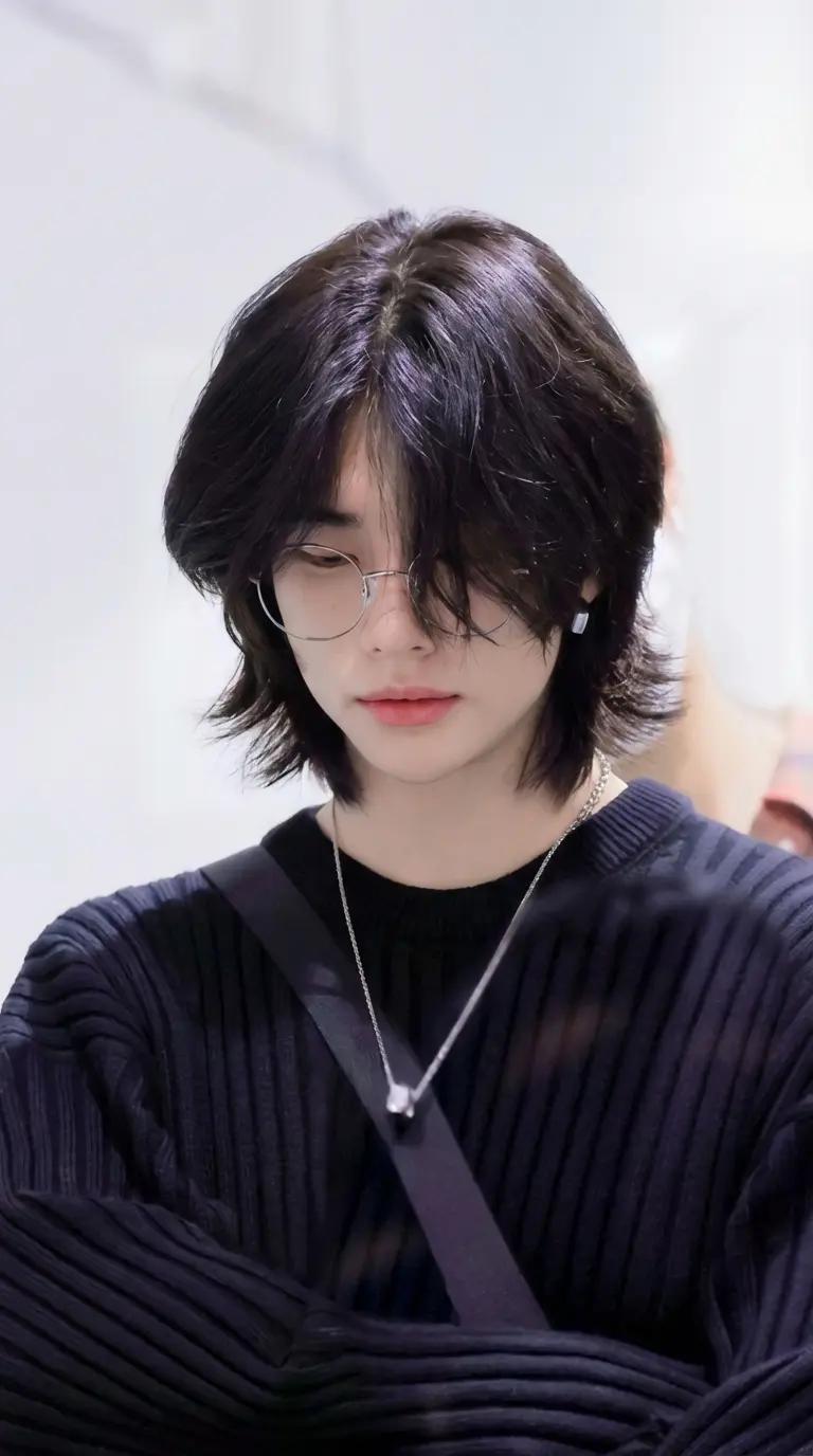 Hyunjin thumbnail