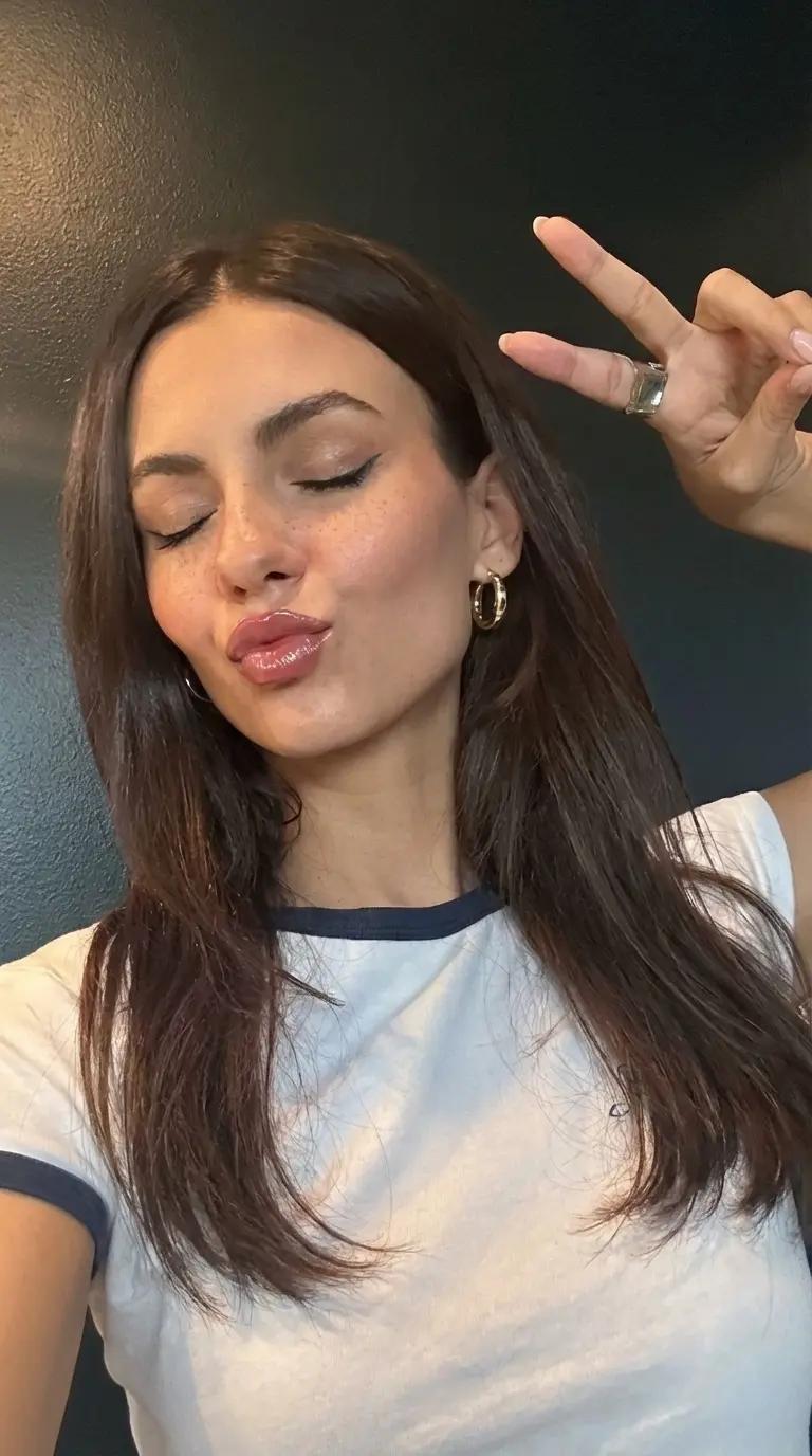Victoria Justice thumbnail