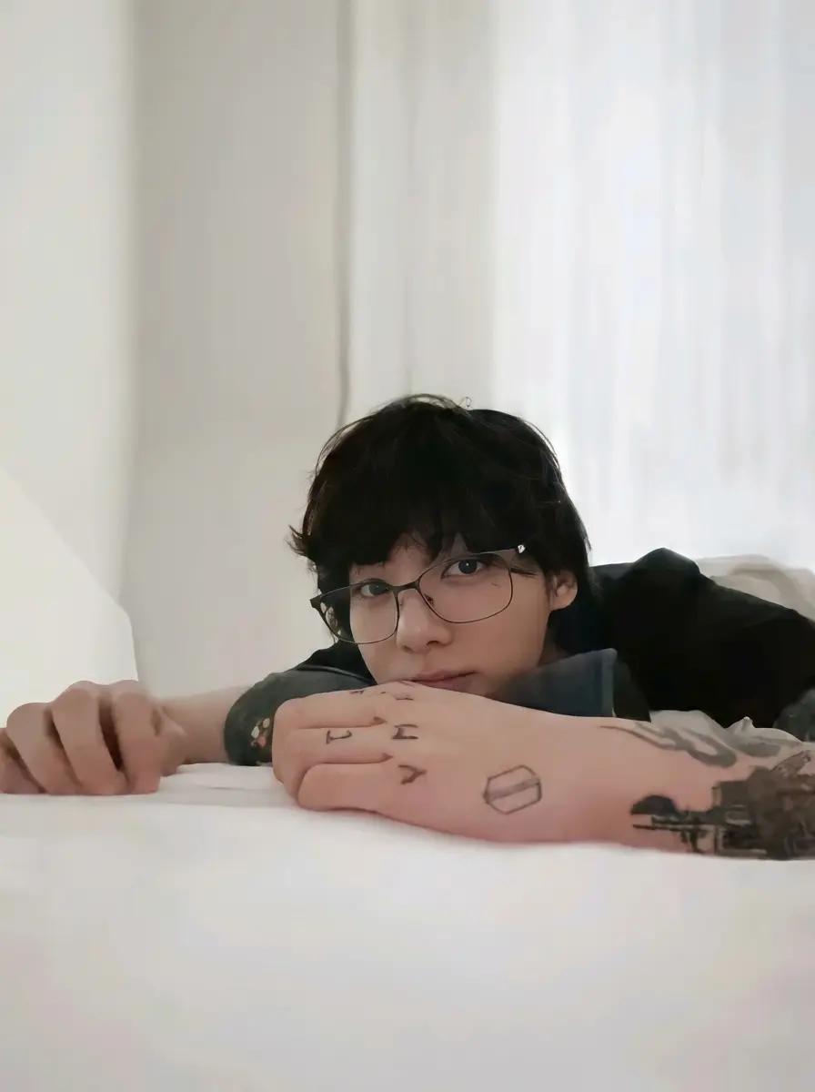 jeon jungkook thumbnail