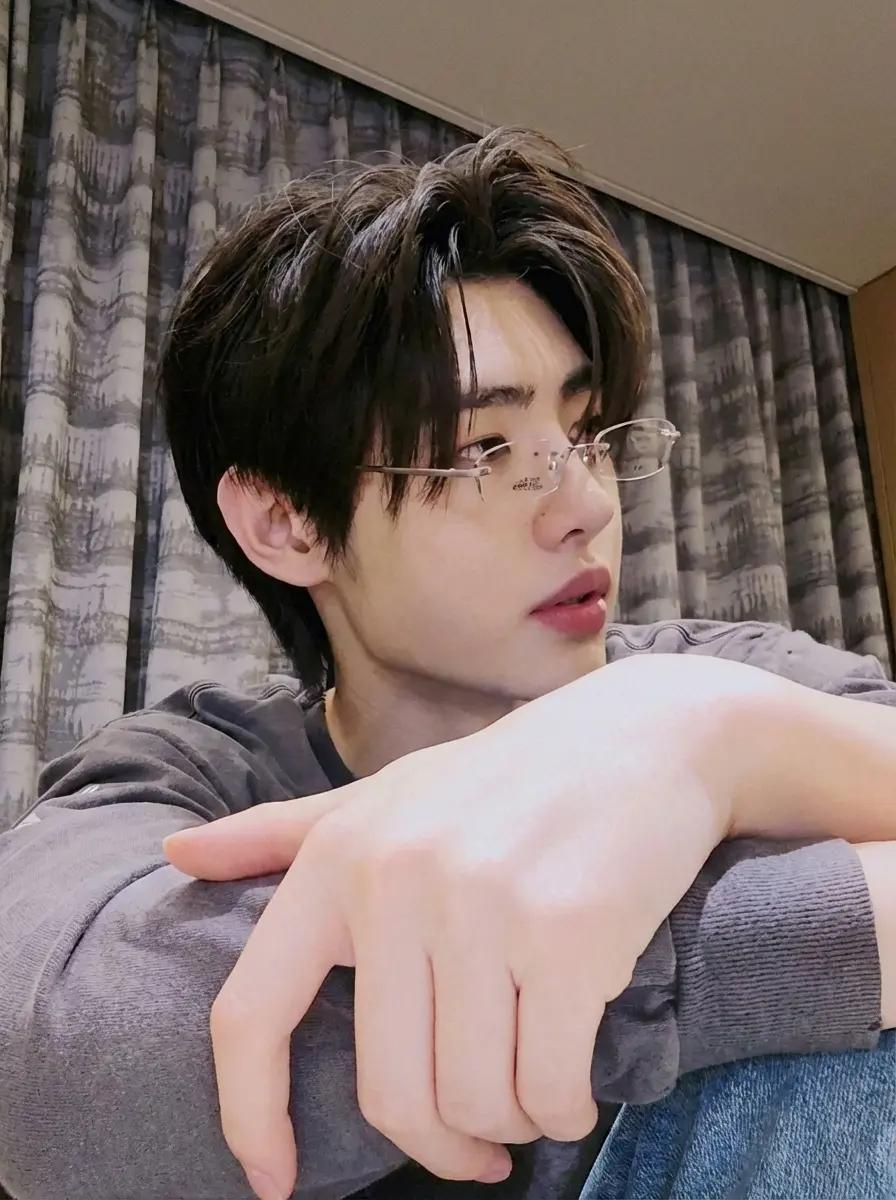 Park Sunghoon thumbnail
