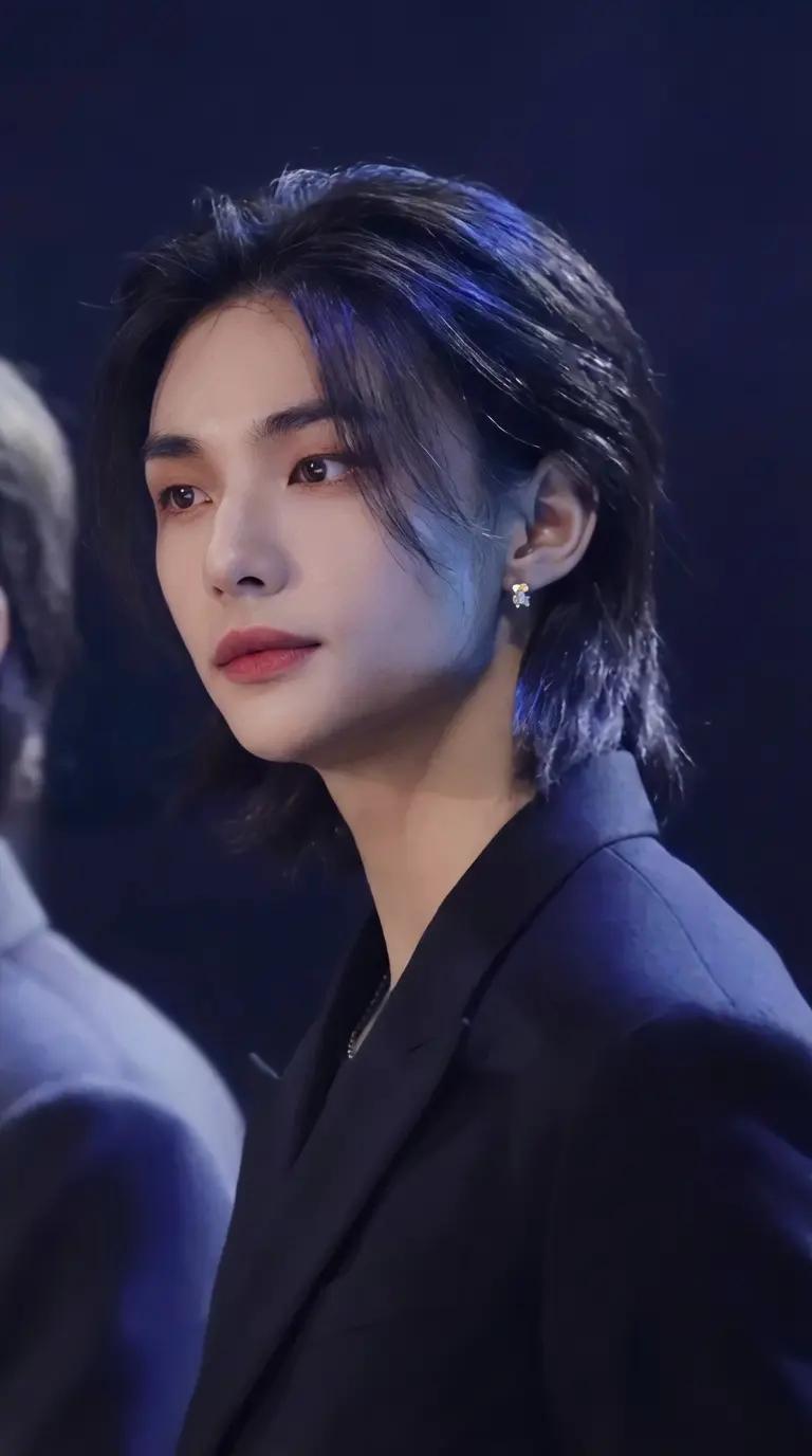 Hyunjin thumbnail