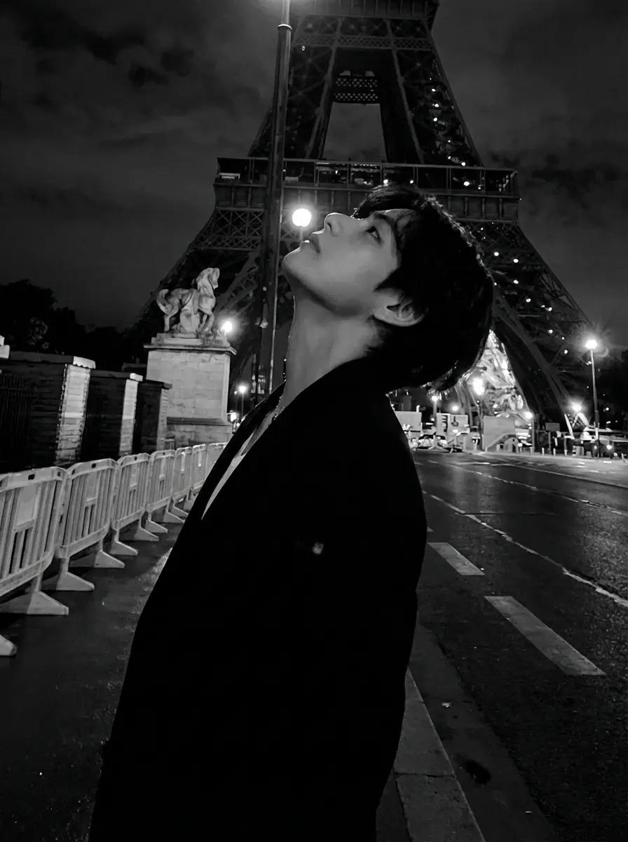 Kim Taehyung thumbnail