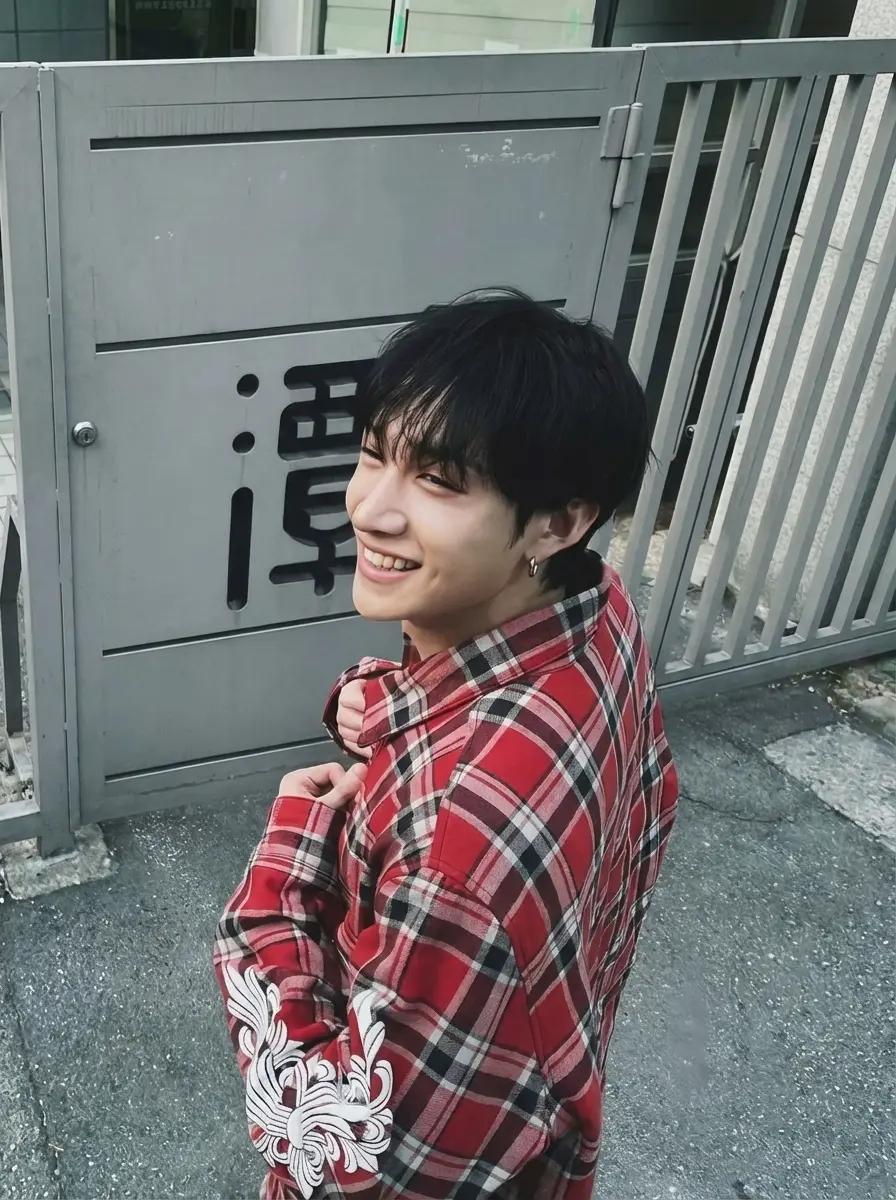 Christopher Bangchan thumbnail