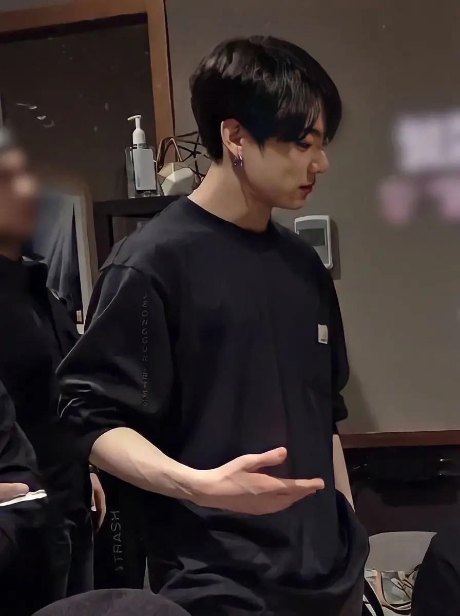 Jeon jungkook thumbnail