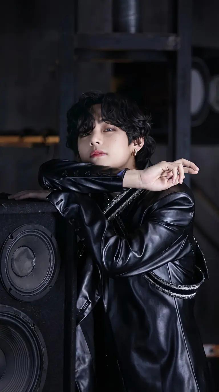 Kim Taehyung  thumbnail
