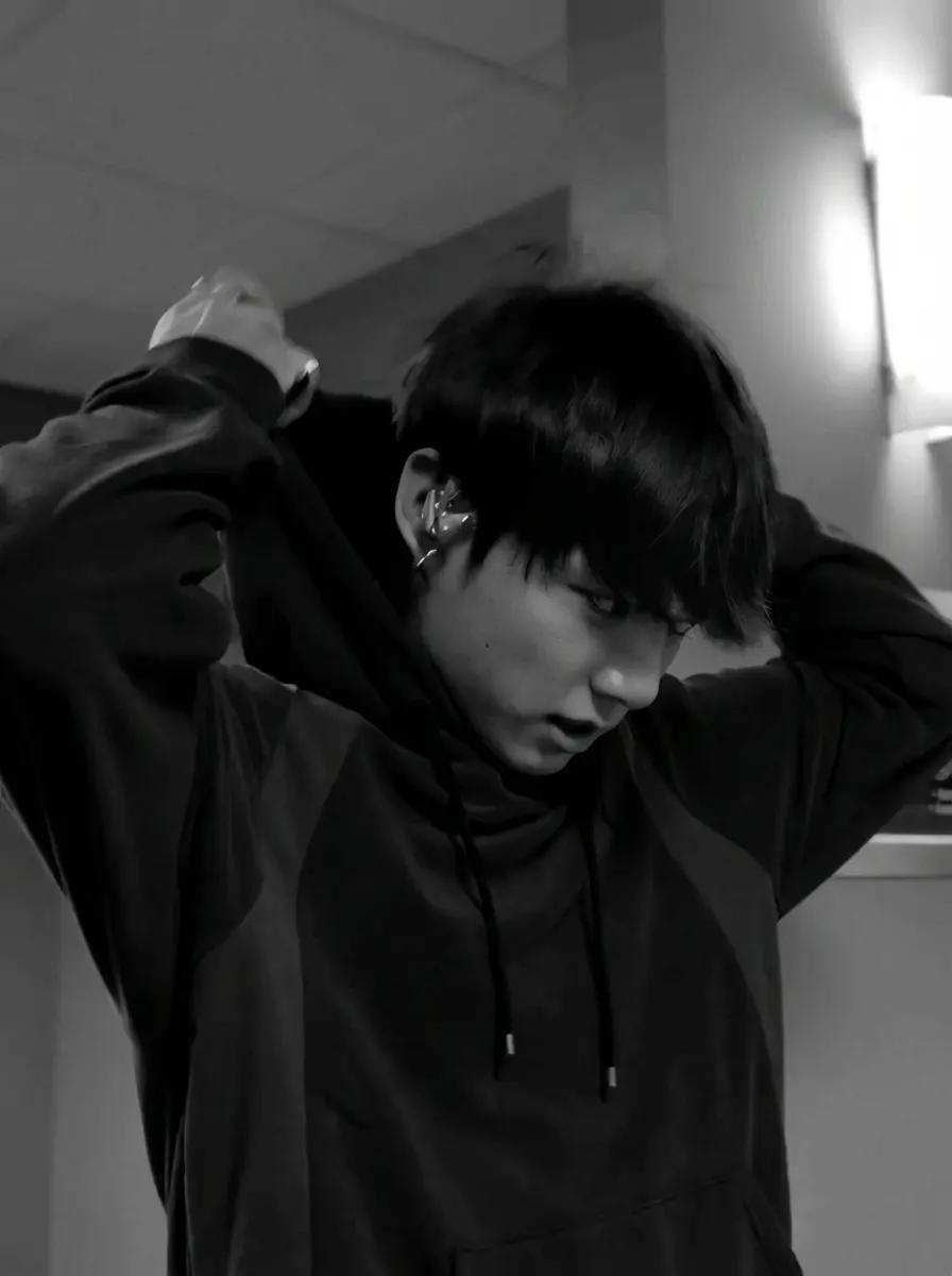 Jeon jungkook thumbnail
