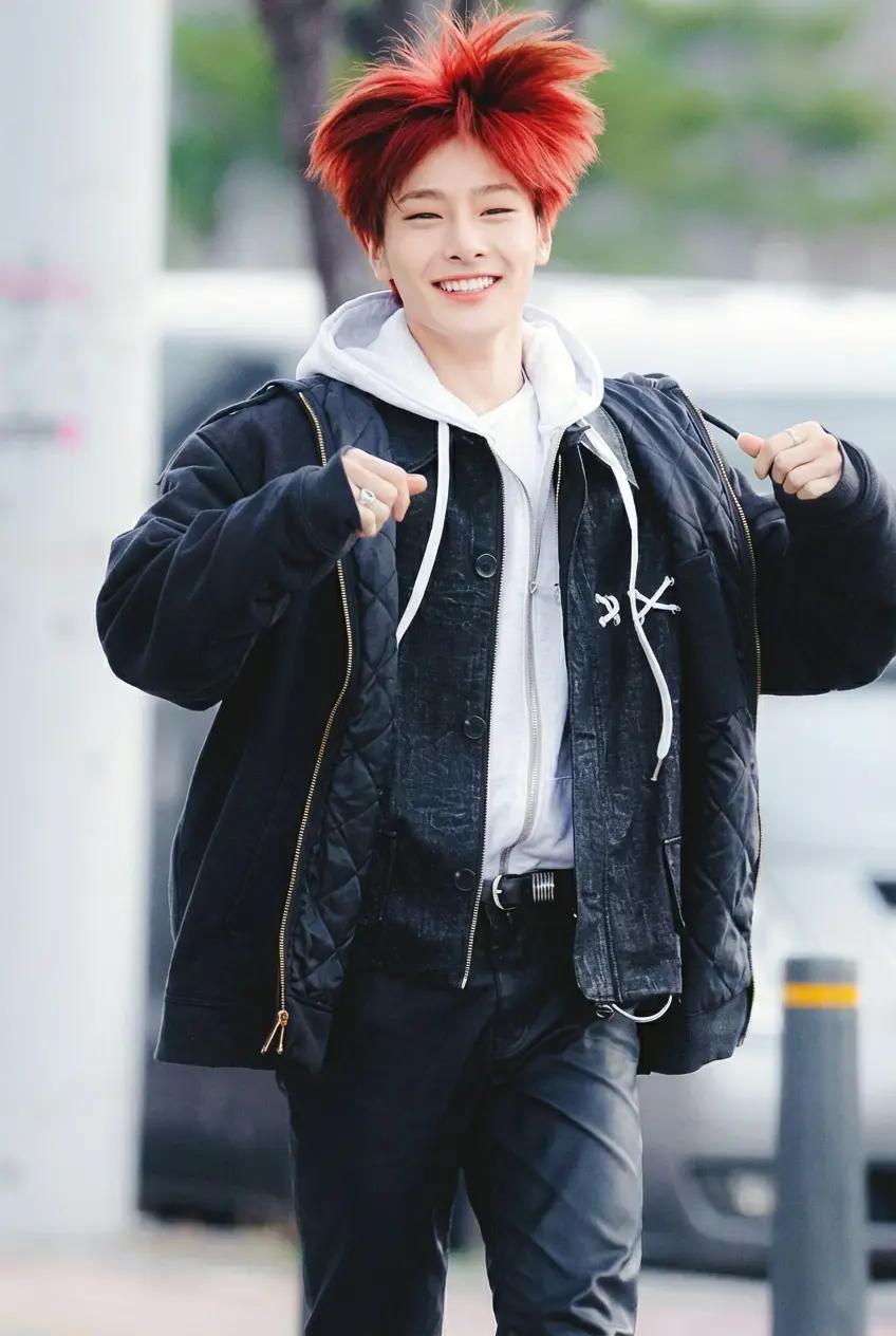 Jeongin thumbnail