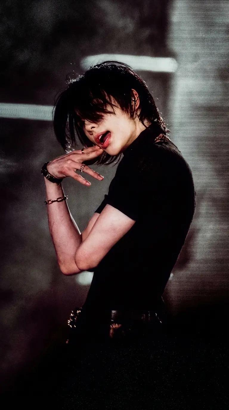 hyunjin thumbnail