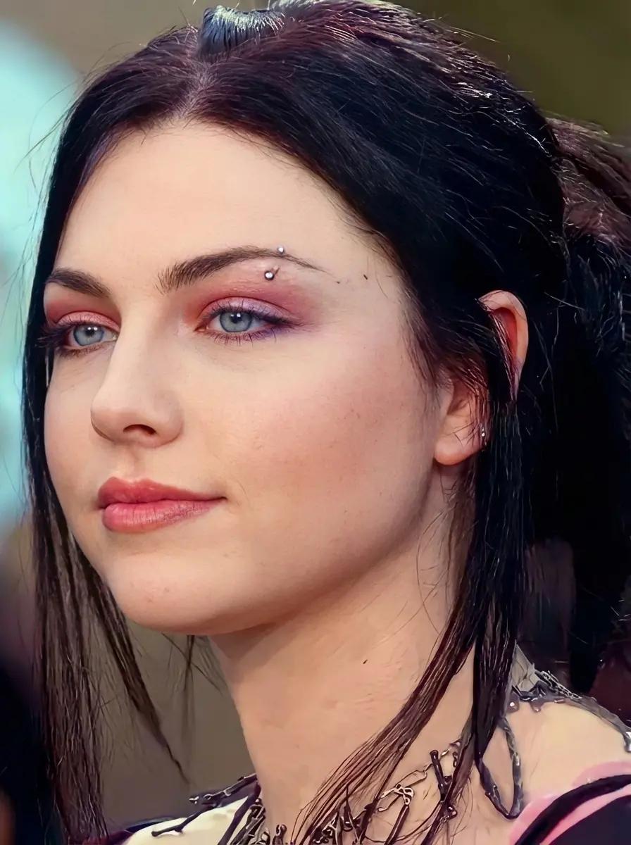 Amy Lee thumbnail