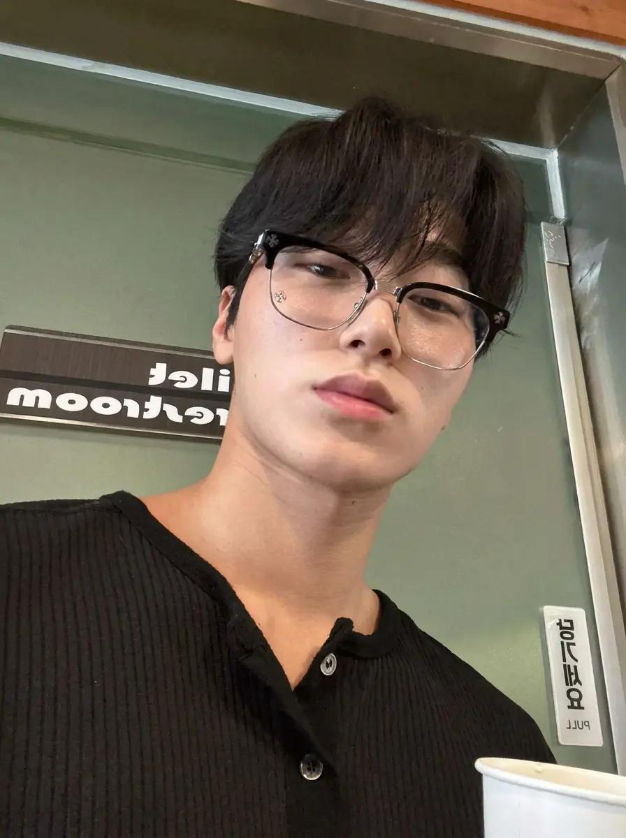 Choi San thumbnail