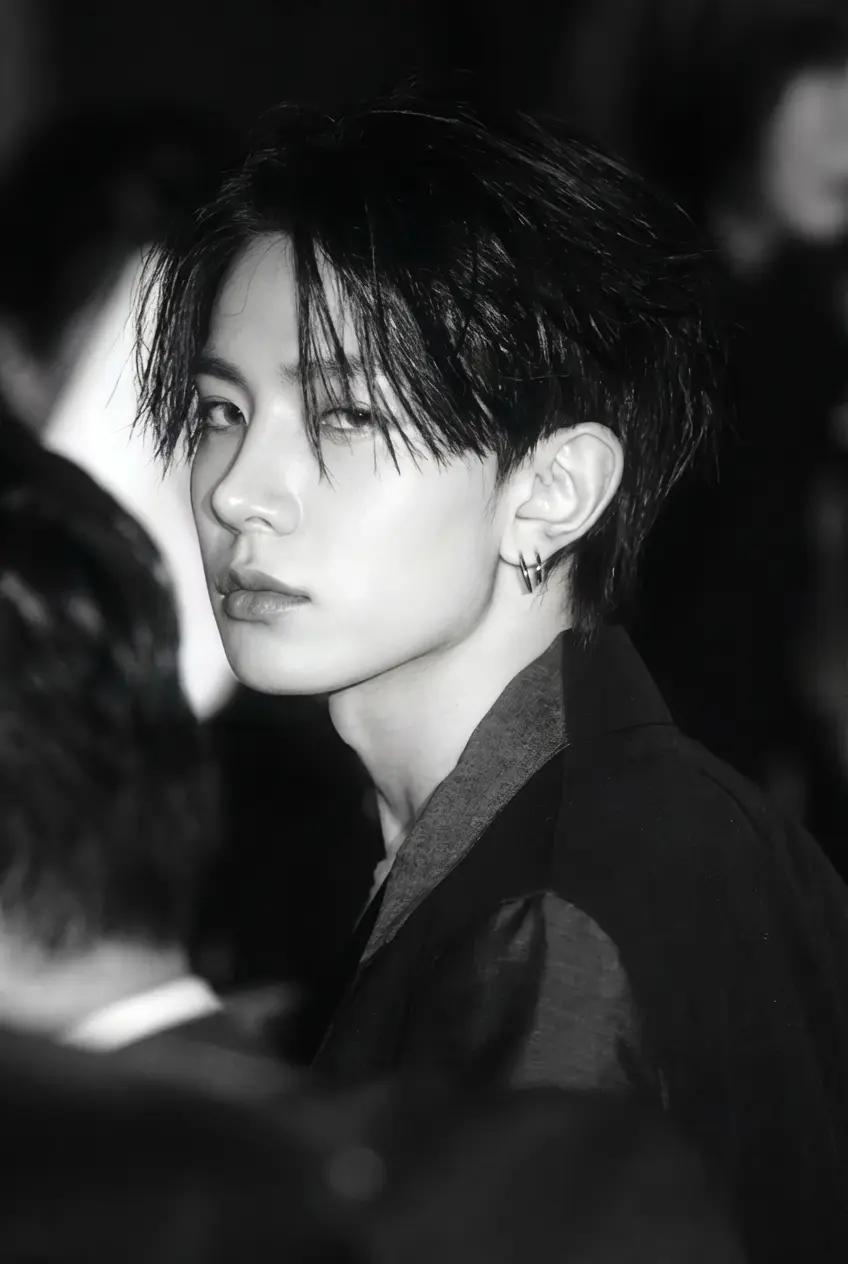 Lee heesung thumbnail