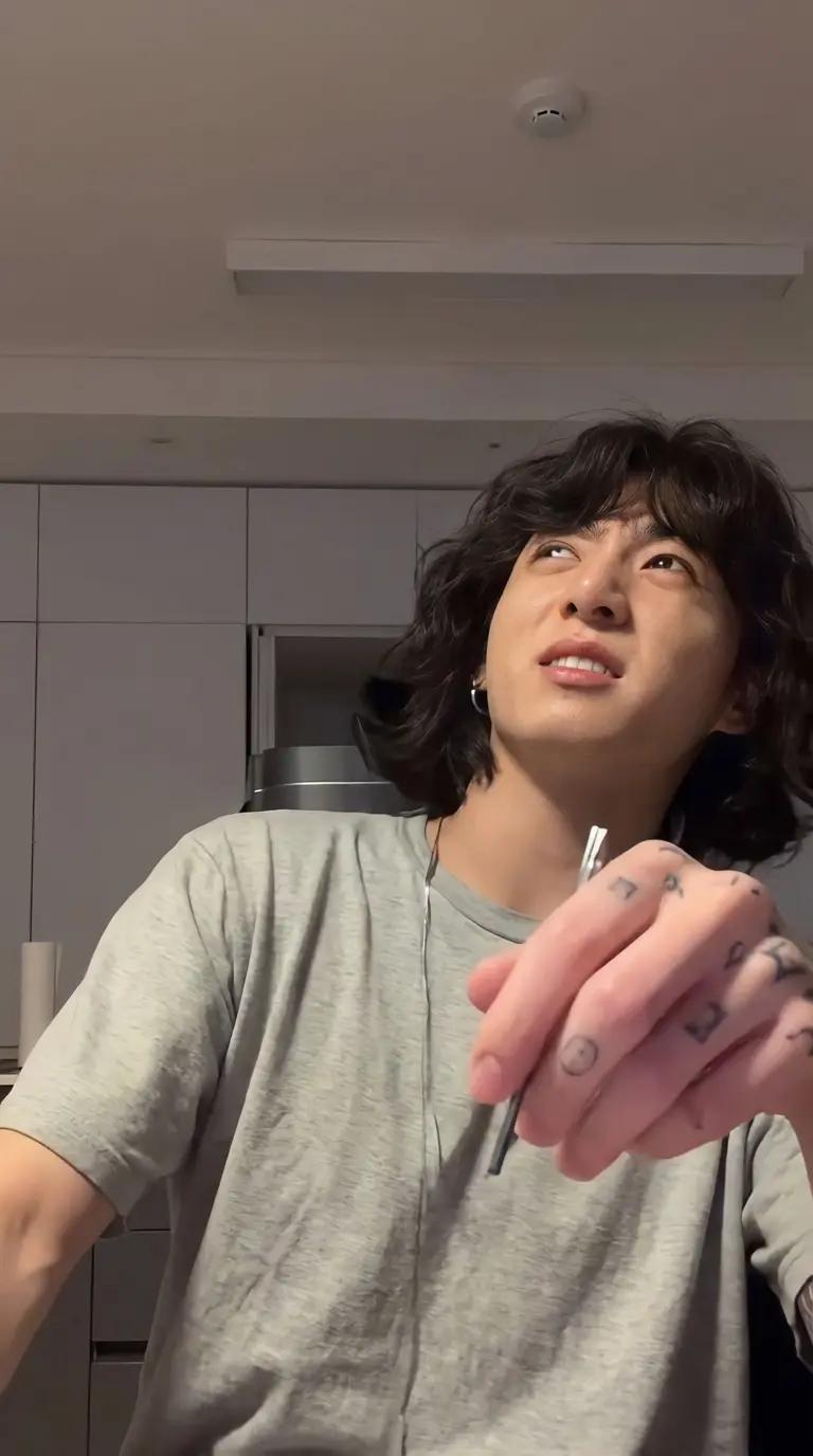Jungkook thumbnail