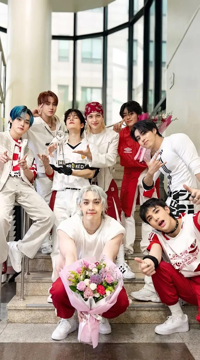 Stray Kids thumbnail