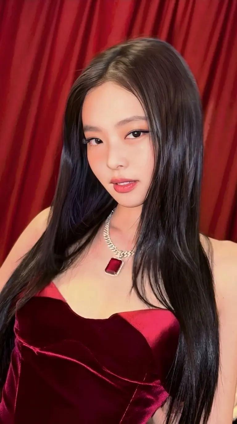 Kim jennie thumbnail