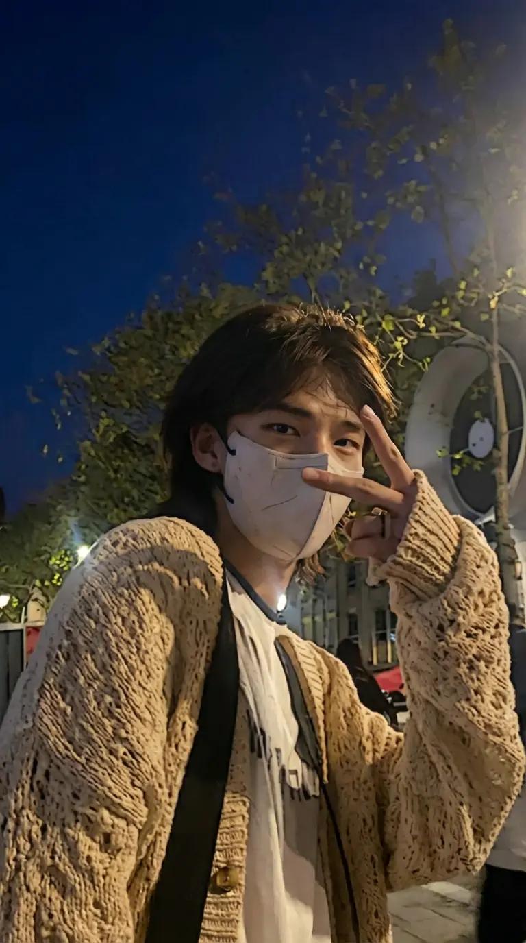 Hyunjin thumbnail